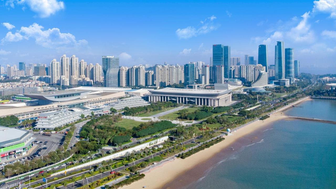 Xiamen International Seaside Hotel -Hotel Corridor Leads To The Stone Exhibition Hall Buitenkant foto