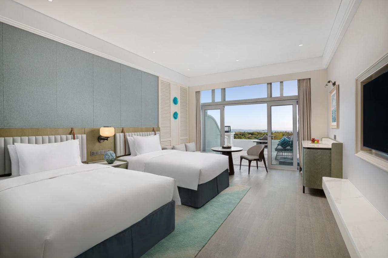 Xiamen International Seaside Hotel -Hotel Corridor Leads To The Stone Exhibition Hall Buitenkant foto