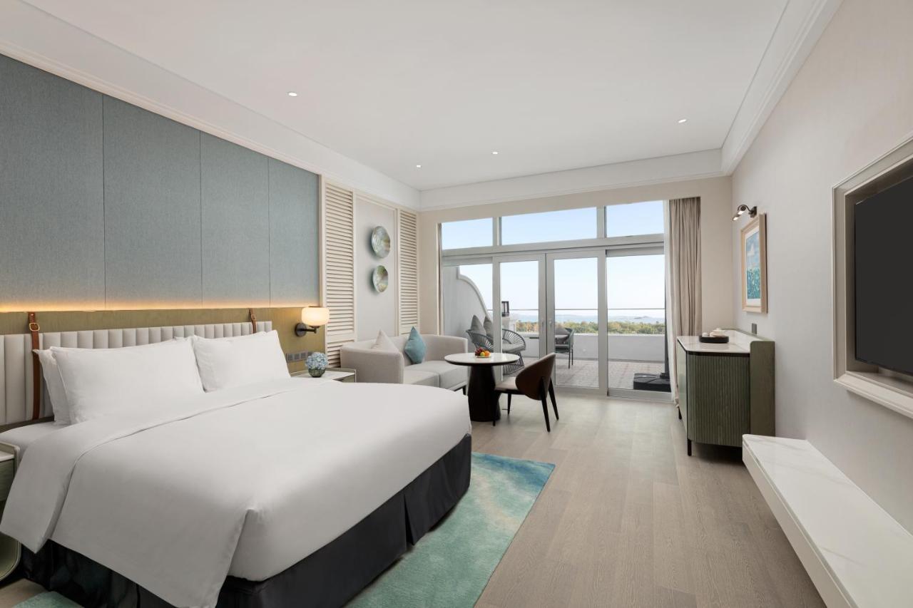 Xiamen International Seaside Hotel -Hotel Corridor Leads To The Stone Exhibition Hall Buitenkant foto