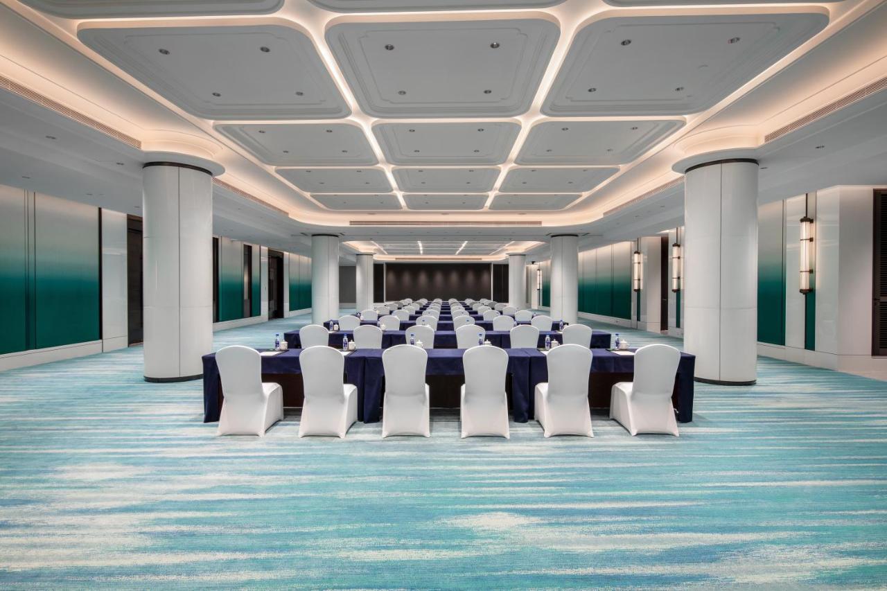 Xiamen International Seaside Hotel -Hotel Corridor Leads To The Stone Exhibition Hall Buitenkant foto