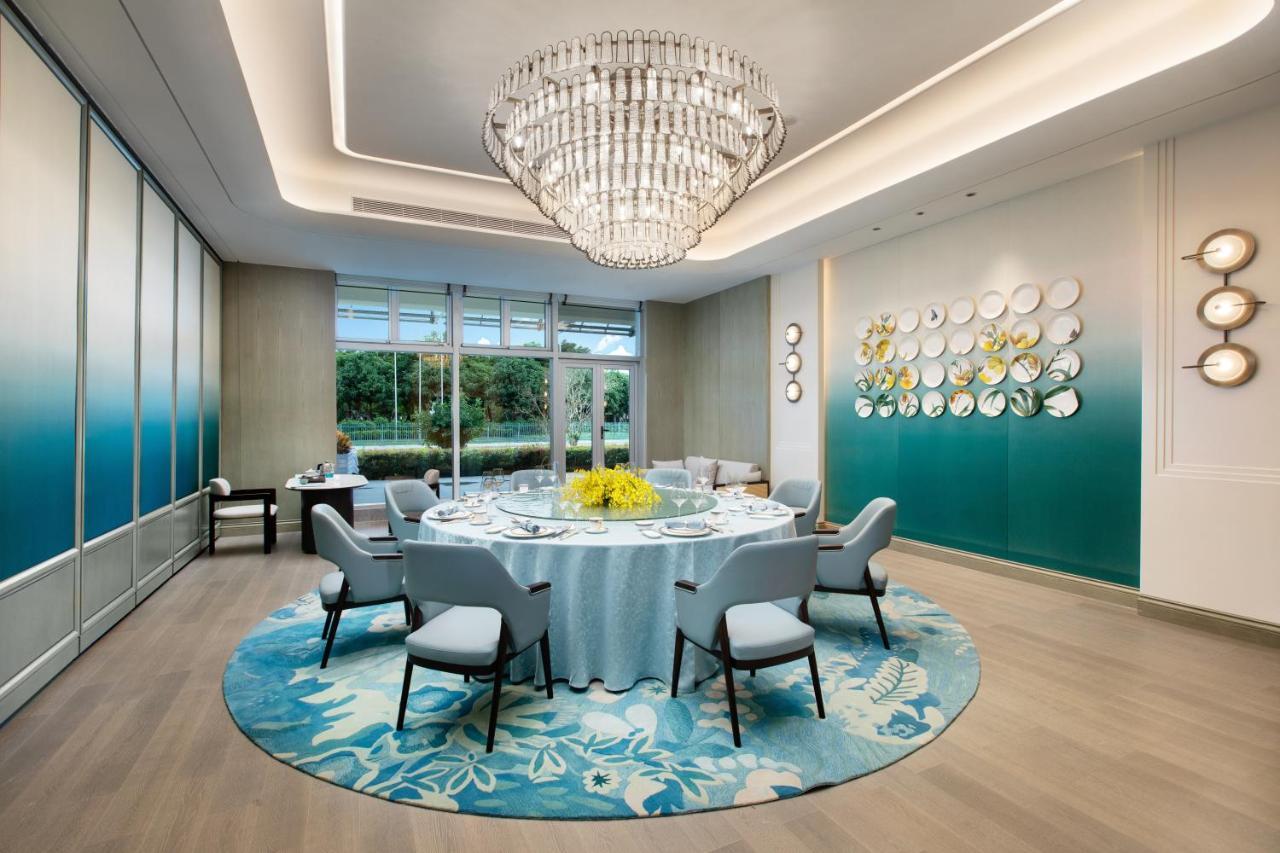 Xiamen International Seaside Hotel -Hotel Corridor Leads To The Stone Exhibition Hall Buitenkant foto
