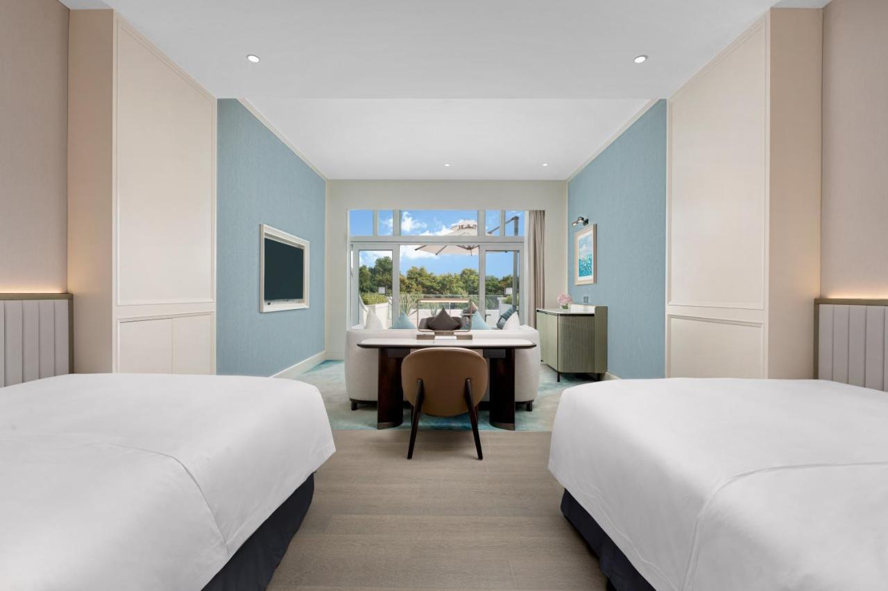 Xiamen International Seaside Hotel -Hotel Corridor Leads To The Stone Exhibition Hall Buitenkant foto