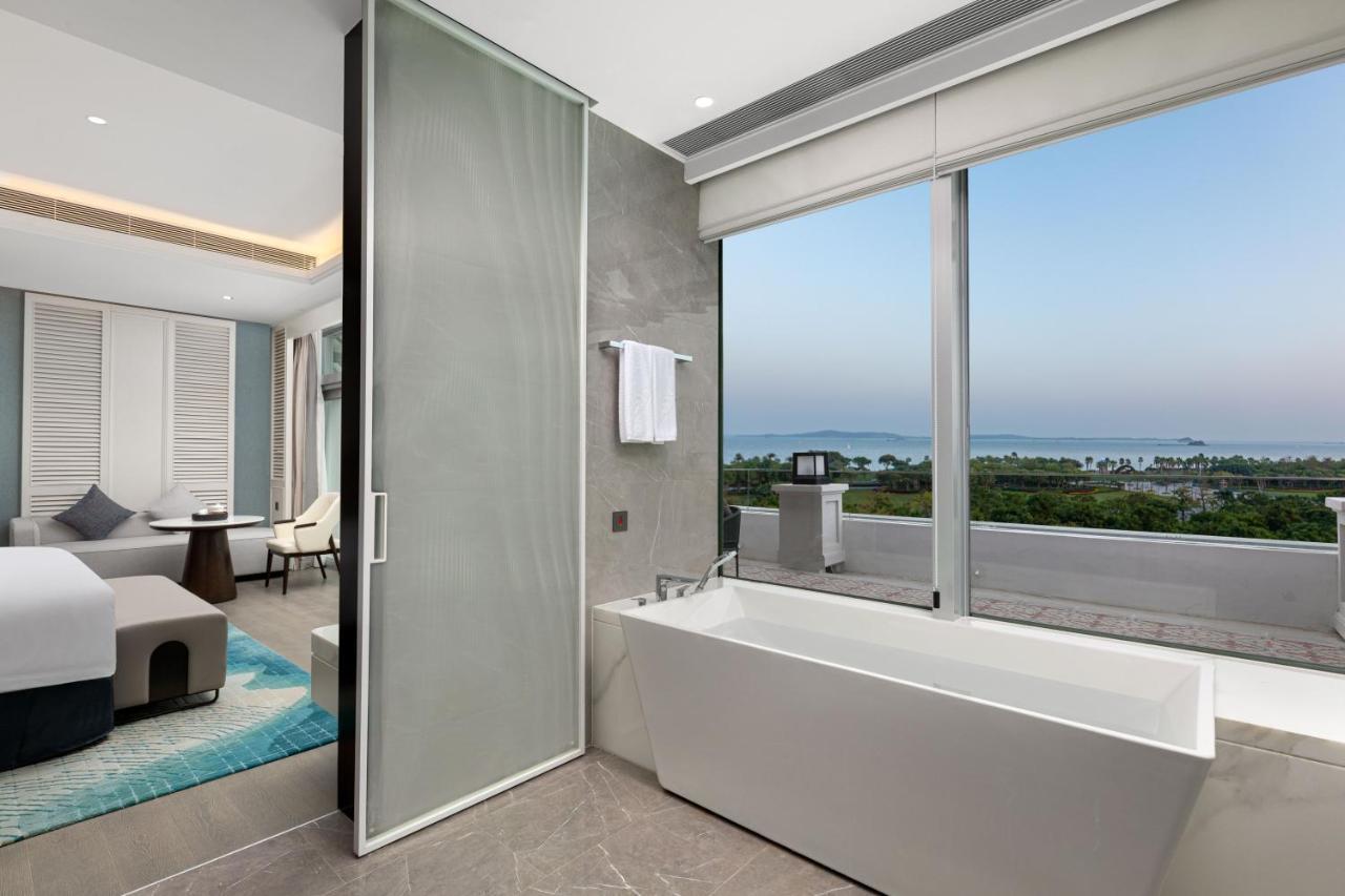 Xiamen International Seaside Hotel -Hotel Corridor Leads To The Stone Exhibition Hall Buitenkant foto