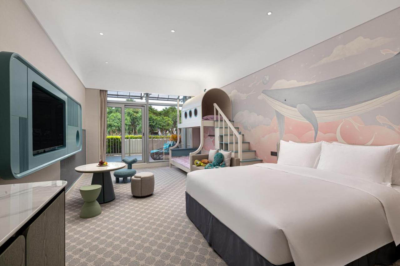 Xiamen International Seaside Hotel -Hotel Corridor Leads To The Stone Exhibition Hall Buitenkant foto