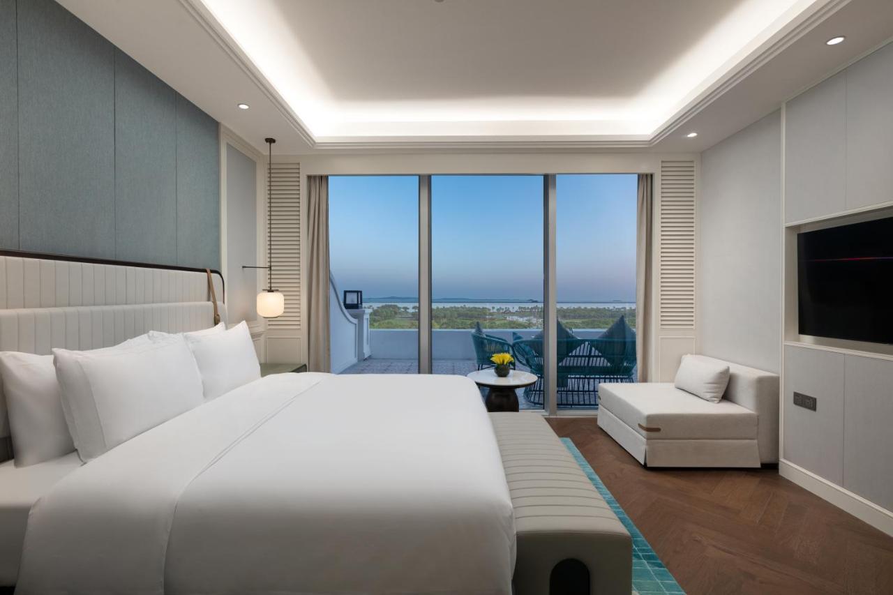 Xiamen International Seaside Hotel -Hotel Corridor Leads To The Stone Exhibition Hall Buitenkant foto